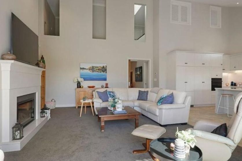 FULLY FURNISHED STUNNER IN KARAKA HARBOURSIDE - Ansicht 6