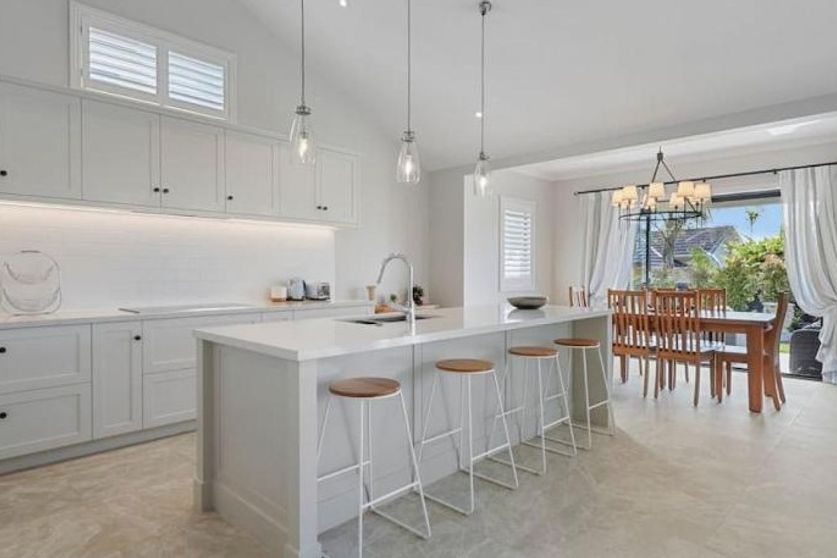 FULLY FURNISHED STUNNER IN KARAKA HARBOURSIDE - Ansicht 3