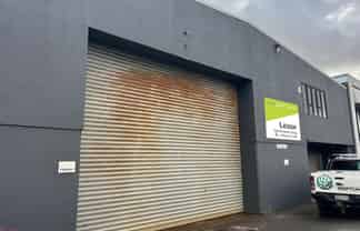 Central Petone Bolt-hole - modest rent!