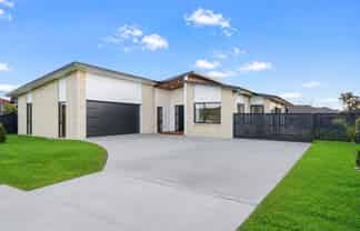 30 Glaisdale Crescent, Flagstaff