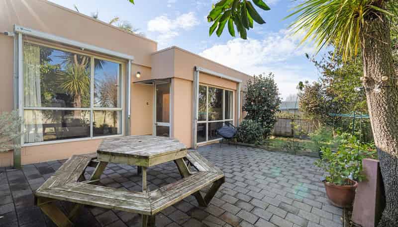 33b Robins Road, Judea