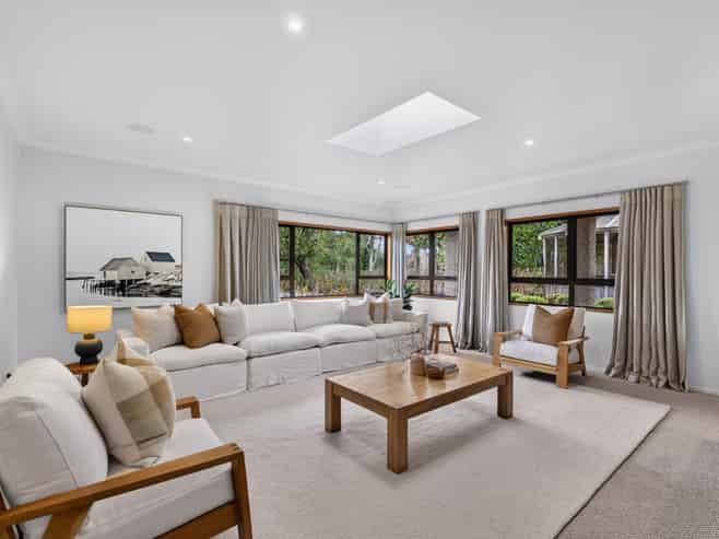 93 Paki Paki Road, Longlands