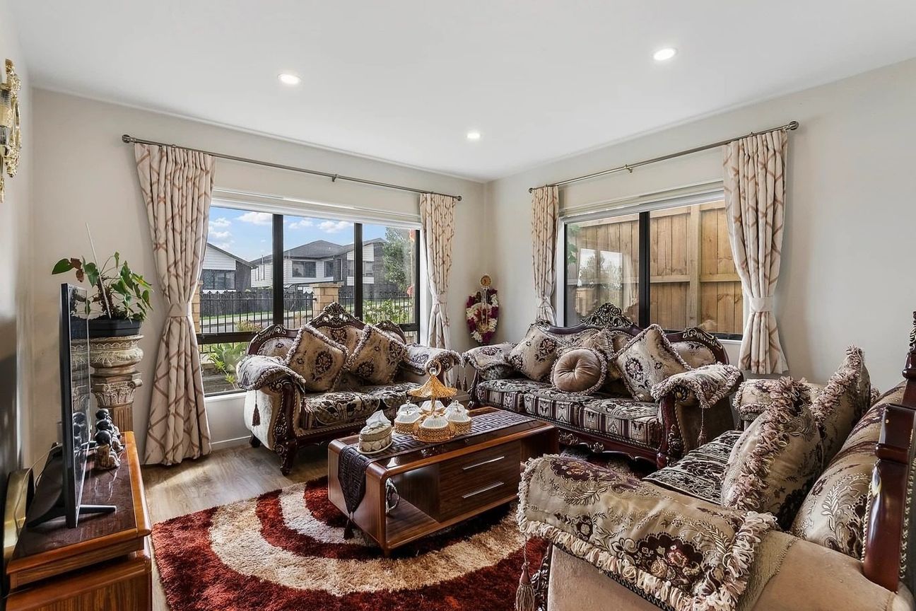 Stunning Family Home in the Heart of Flat Bush - Widok 3