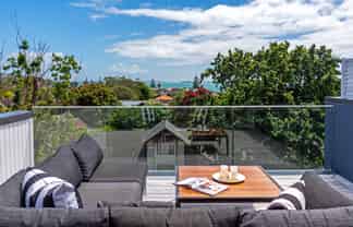 20B Oakwood Grove, Eastern Beach