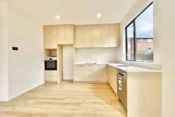 2/131 Rockfield, Road, Penrose