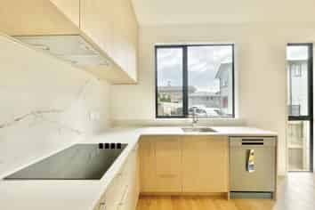 2/131 Rockfield, Road, Penrose