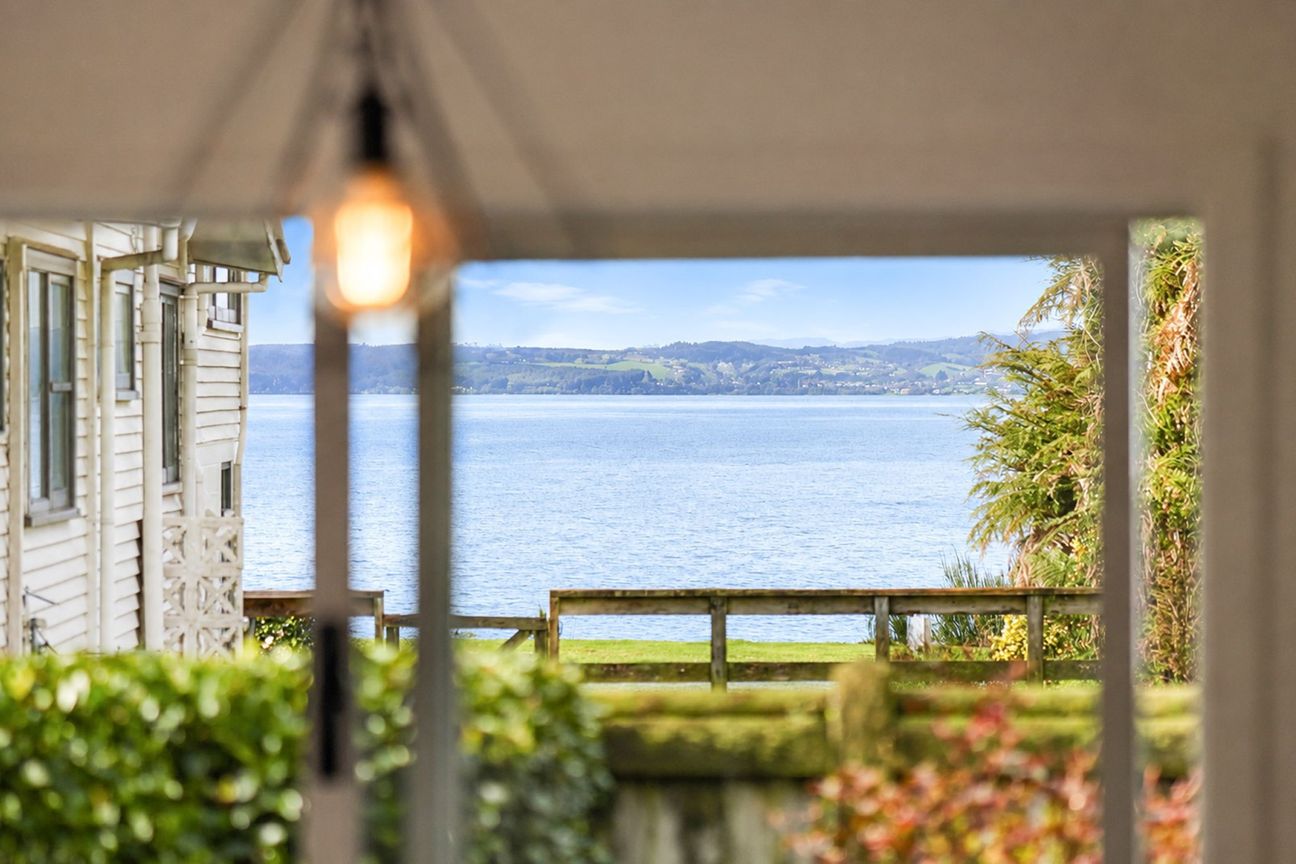 Your Peaceful Lakeside Retreat Awaits - Vista 2
