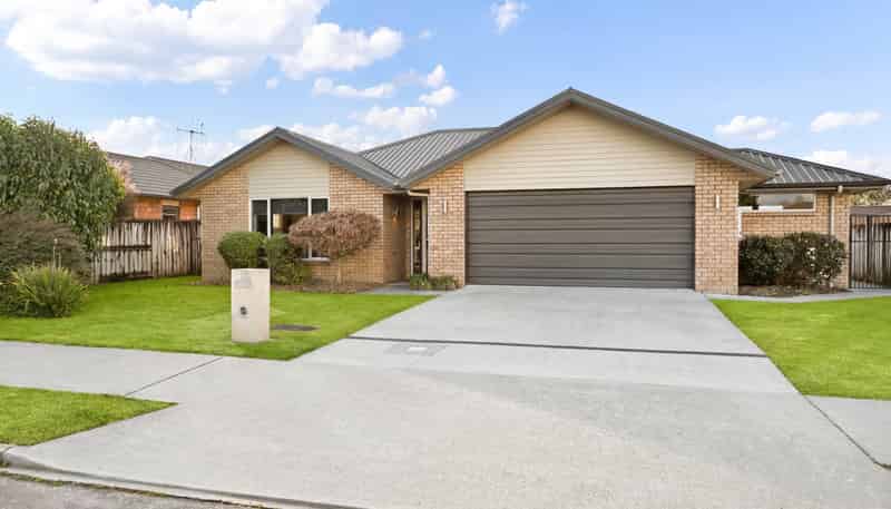 14 Tulip Drive, Cambridge