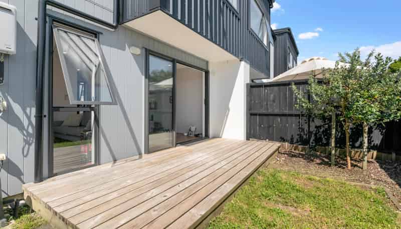 4/36 Kaipatiki Road, Glenfield
