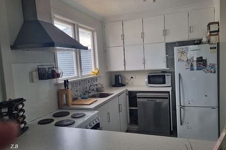 3 Bedroom Home with Large Back Yard! Pet Friendly - Widok 3