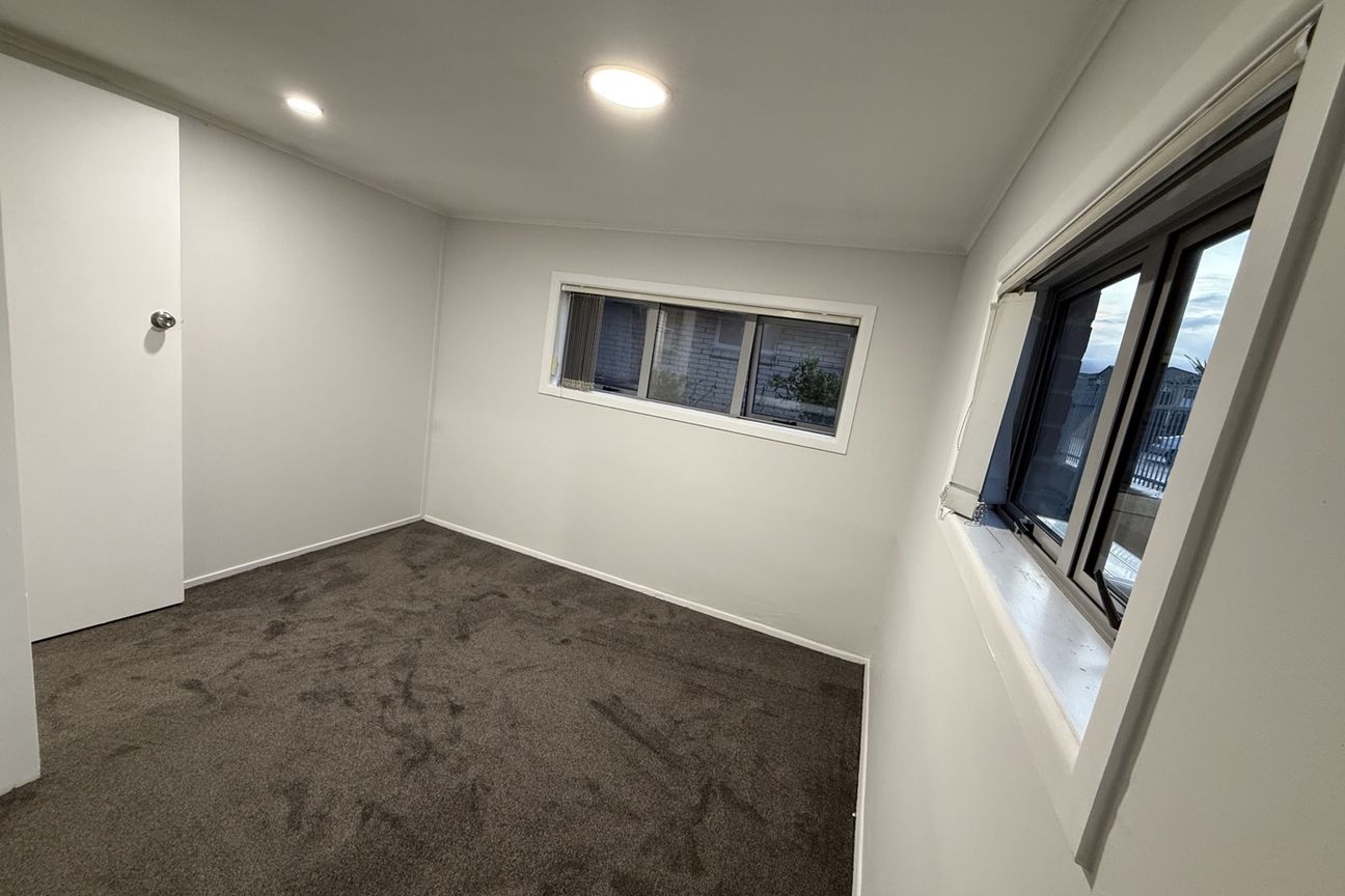 Spacious 2-Bedroom Home with Dedicated off street Parking in the Heart of Papatoetoe - Widok 6