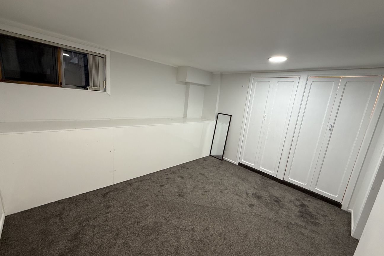 Spacious 2-Bedroom Home with Dedicated off street Parking in the Heart of Papatoetoe - Widok 4
