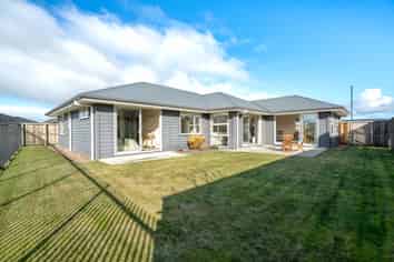 5 Whitehorn Drive, Lincoln