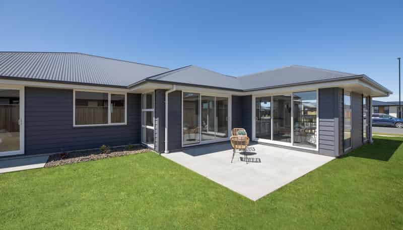 5 Whitehorn Drive, Lincoln