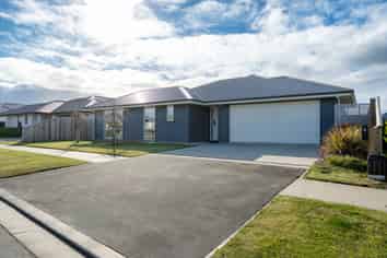 5 Whitehorn Drive, Lincoln