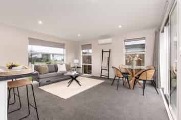 5 Whitehorn Drive, Lincoln
