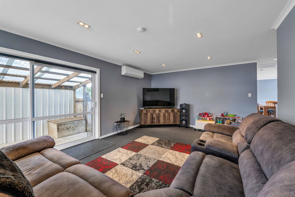 Modernised, spacious, secure, and convenient! - Aanzicht 6
