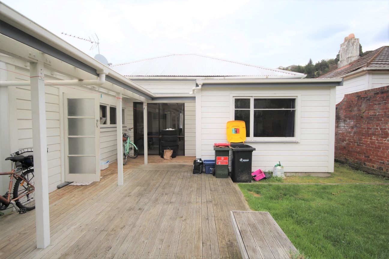 Spacious 5-Bedroom Home with Sleepout - Ansicht 2
