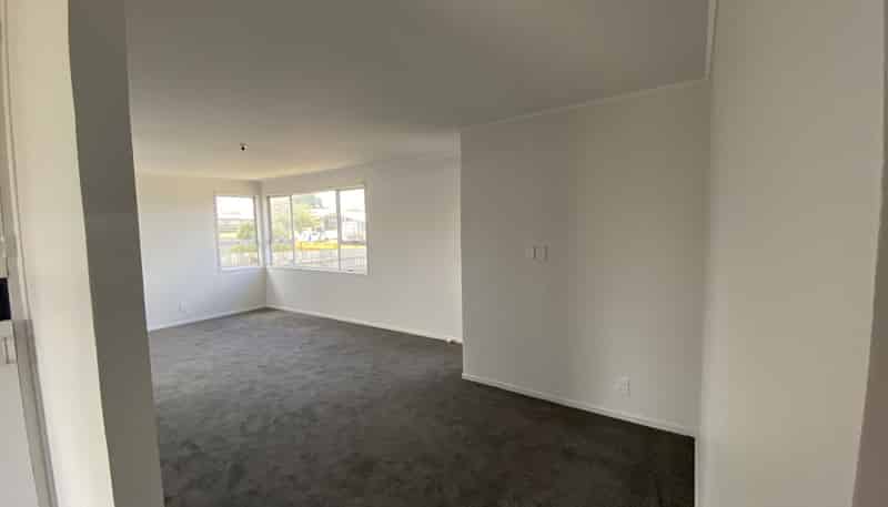 8 Garth Place, Manurewa