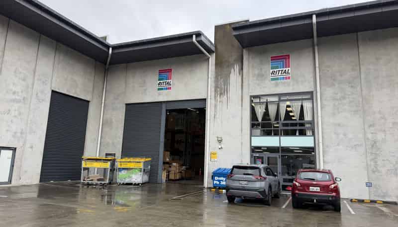 Unit 4, 21 Bell Road South, Gracefield
