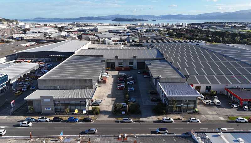 Unit 4, 21 Bell Road South, Gracefield