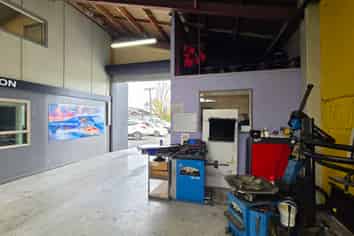 Freehold Tenanted Industrial Investment