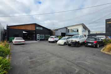 Freehold Tenanted Industrial Investment