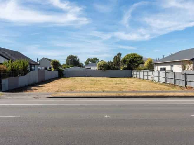 8 Pages Road, Linwood