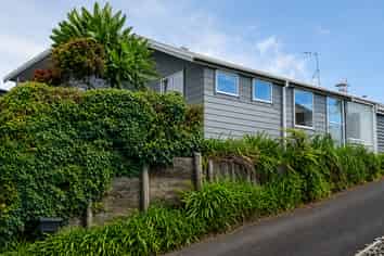 21 Arden Place , Oakura