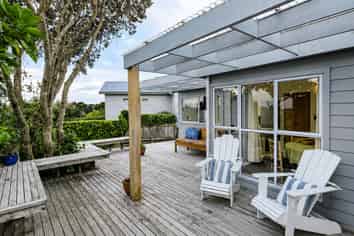 21 Arden Place , Oakura