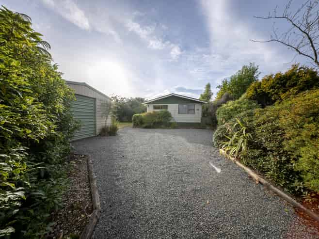 33 View Street, Manapouri
