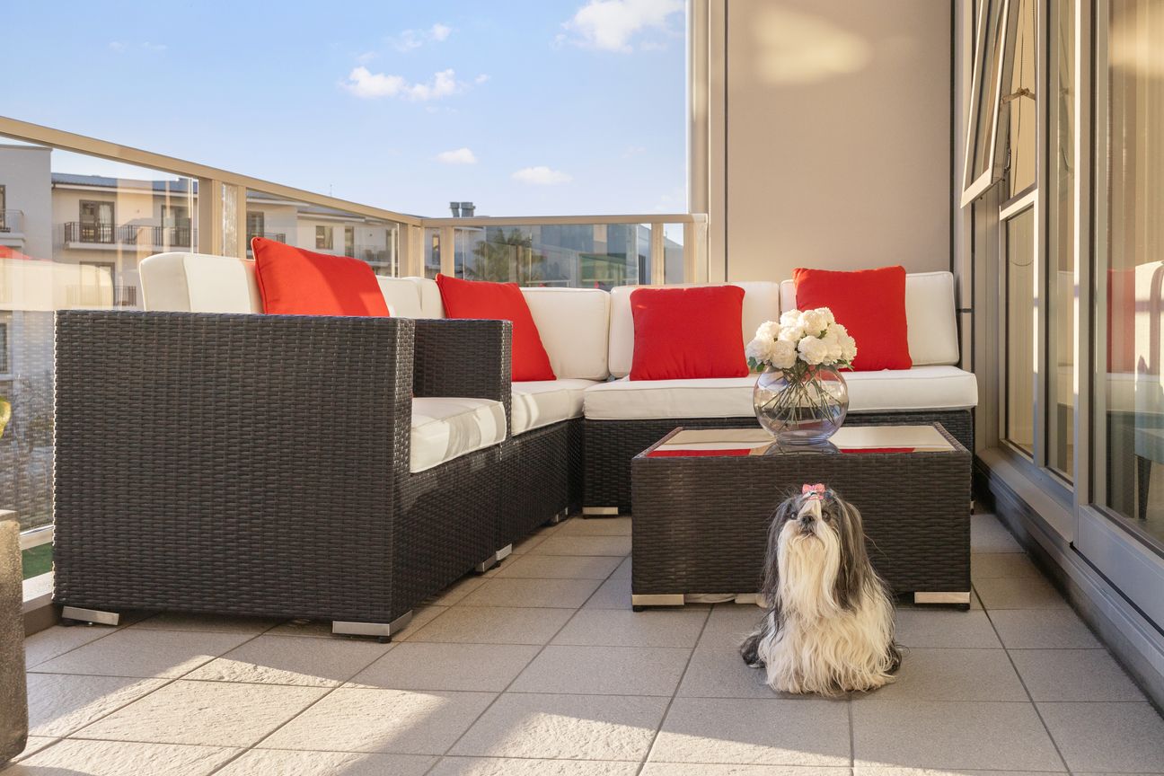 Park Views, Pool Days, City Nights – pohled 4