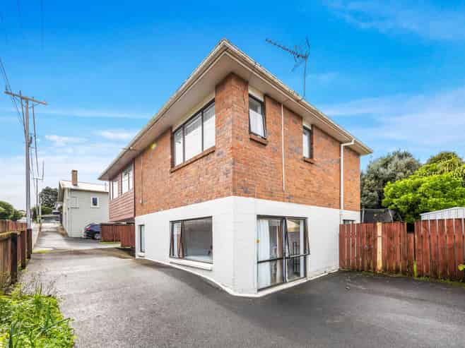 581B  Mt Albert Road, Royal Oak