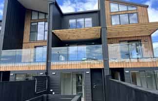 2/107 Hendon Ave, Mount Albert