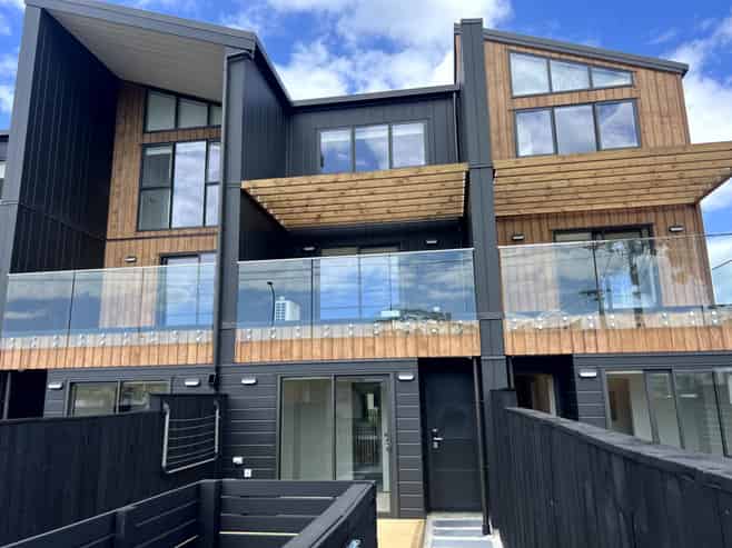 2/107 Hendon Ave, Mount Albert