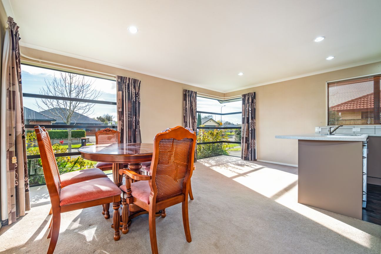 Four Bedrooms - Low Maintenance - Fler