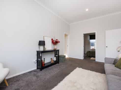 68 Dundas Road, Sanson