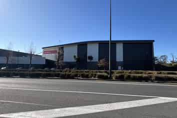 Premium Airport logistics facility available now
