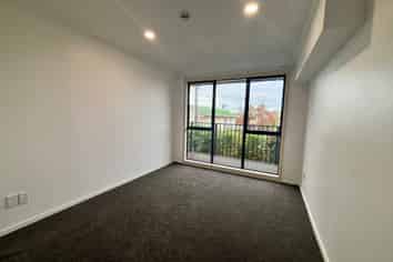 2P/1 Wadier Place, Henderson