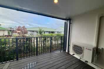 2P/1 Wadier Place, Henderson