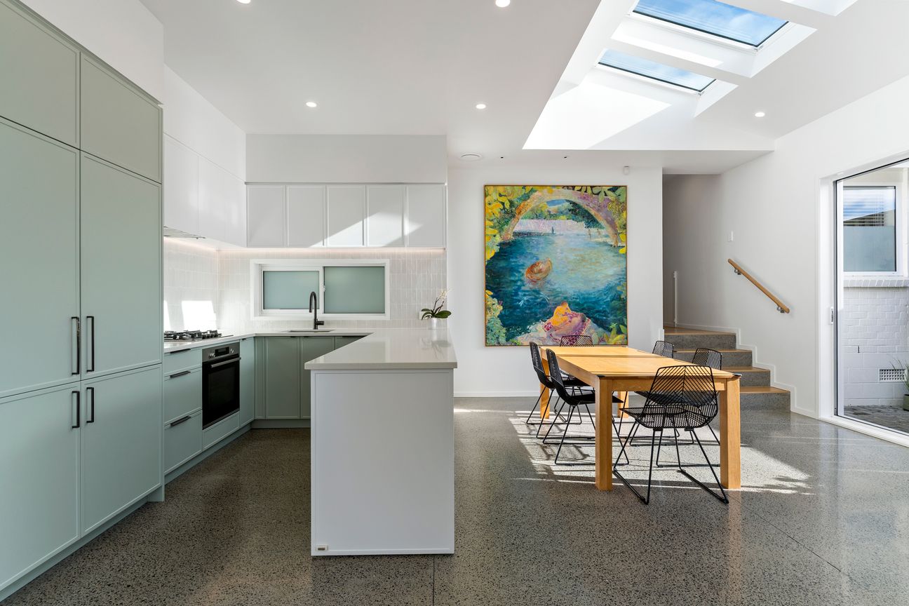 Character Charm Meets Contemporary Living - Więcej
