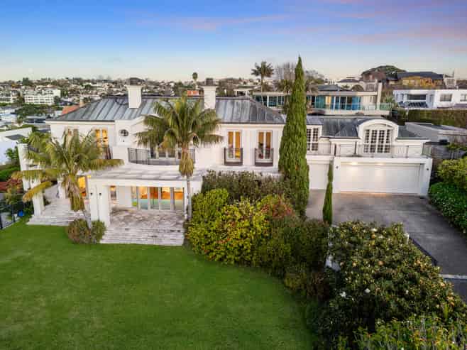 10 Long Drive, Saint Heliers