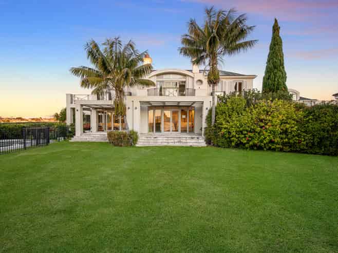 10 Long Drive, Saint Heliers