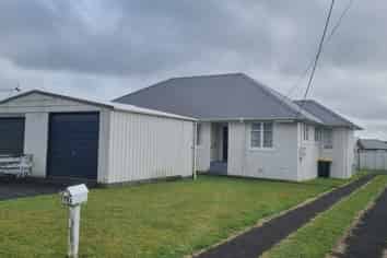 78a Pembroke Road west, Stratford