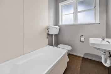 78a Pembroke Road west, Stratford