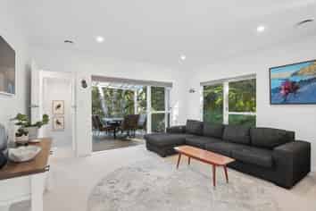 1 Kilgour Terrace, Huia