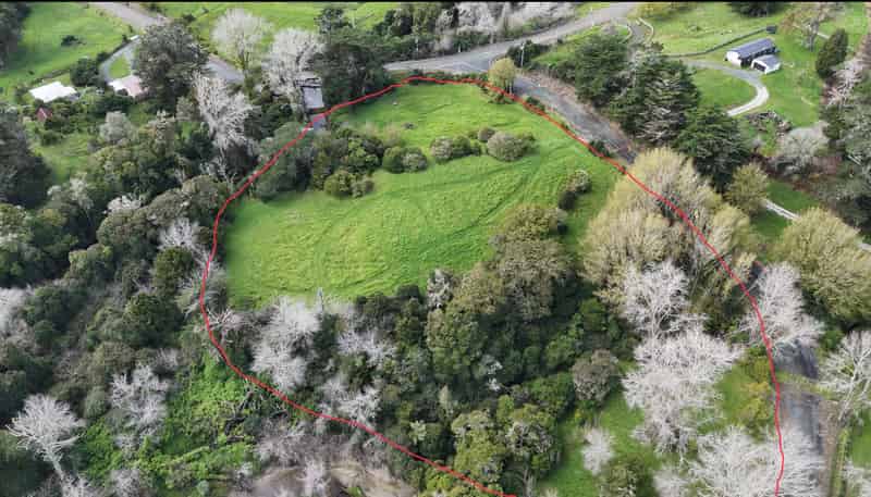 8 Huarau Road, Maungaturoto