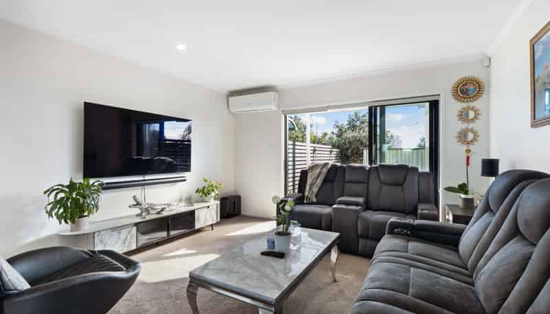 28A Biplane Street, Takanini