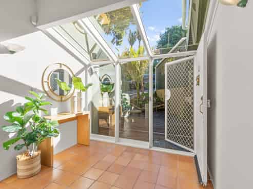 214A Hillsborough Road, Hillsborough