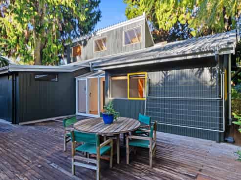 214A Hillsborough Road, Hillsborough